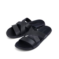 نعال فيكتور كلارك اللون الأسود