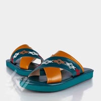 مداس رجالي مطرز جلد فيروزي وعسلي