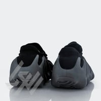 yeezy 450 حذاء كاجوال رجالي باللون الاسود