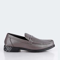 حذاء رسمي رمادي بنقشة مربعات من فيكتور كلارك