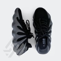 yeezy 450 حذاء كاجوال رجالي باللون الاسود