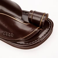 صندل وطني شرقي جلد طبيعي بني