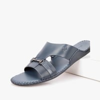 حذاء جلد كحلي أنيق من فيكتور كلارك