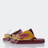 نعال زبيري شرقي بالجلد الخمري المطرز