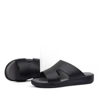 نعال خليجي جلد اسود ايطالي وارضية رمادي طبية