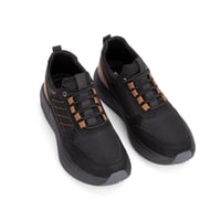 حذاء كاجوال طبي أسود وعسلي من فيكتور كلارك