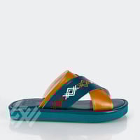 مداس رجالي مطرز جلد فيروزي وعسلي