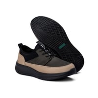 حذاء كاجوال جلد طبي من فيكتور كلارك - زيتي وبيج