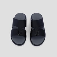 نعال شرقي طبي جلد أسود سادة من فيكتور كلارك