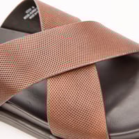 مداس طبي بني سادة من فيكتور كلارك