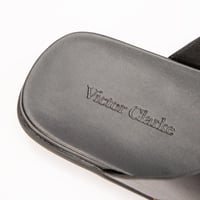 حذاء فيكتور كلارك الأصلي