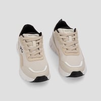 حذاء كاجوال رياضي بيج أنيق ماركة فيكتور كلارك