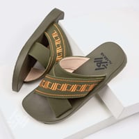 حذاء شرقي طبي مطرز