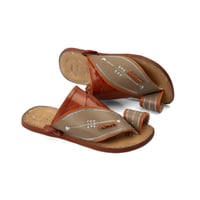 نعال شرقي جلد مطرز