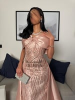 فستان فراشة وردي