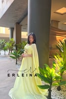 فستان اصفر ناعم
