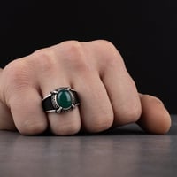 خاتم رجالي فضة استرليني مزين بحجر عقيق أخضر