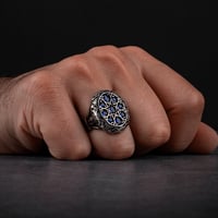 خاتم رجالي فضة استرليني مزين بحجر زركون أزرق