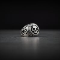 خاتم رجالي فضة استرليني مع تصميم جمجمة فاخرة