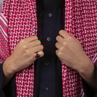 خاتم رجالي فضة مزين بحجر عقيق أحمر بنقوش دائرية