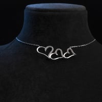 سلسال فضة عيار 925 بتصميم الثلاث قلوب