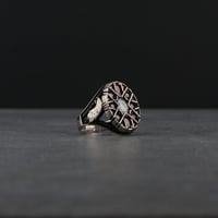 خاتم رجالي فضة استرليني مزين بأحجار زركون مايكرو