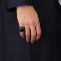 خاتم رجالي فضة مزين بحجر أونيكس أسود