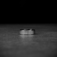 دبلة فضة عيار 925 دائرية بنقوش عمودية