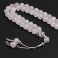 سبحة بحجر الكوارتز الزهري الفاتح مع شكة فضة 10مل