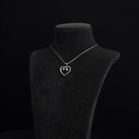 سلسال فضة عيار 925 بتصميم القلب والسهم