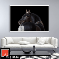 HR26 لوحة فنية معاصرة تصور مؤخرة حصان أسود بعلامة...