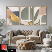 B6 ثلاث لوحات فن تجريدي بألوان دافئة.