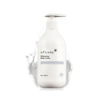 لوشن مبيض للجسم يحتوي على مكونات النيكوتيناميد وفي...