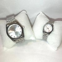 2 قطع ساعات من طقم العائلة ,ساعة الطفل , ساعة الأب...