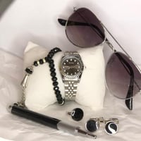 6 قطع من مجموعة الطفل المدلل ,سبحة ,خاتم ,ساعة يد...