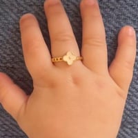 خاتم الورده للمواليد بمقاسات مختلفة