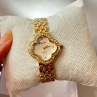 ساعة أطفال شبيه فان كليف عصرية ,كريستال براق وملفت...