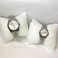 2 قطع ساعات من طقم العائلة ,ساعة الطفل , ساعة الام...