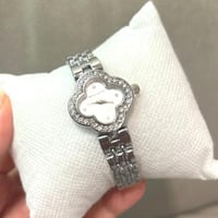 ساعة أطفال شبيه فان كليف عصرية ,كريستال براق وملفت...