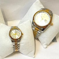 2 قطع ساعات من طقم العائلة ,ساعة الطفل , ساعة الأب...