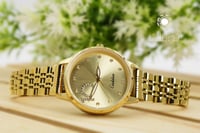 ساعة يد نسائية أنيقة