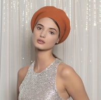 لونا بري من لولار