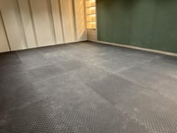 ارضيات نادي فوم