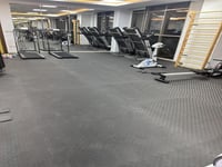 ارضيات نادي فوم