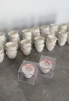 10 فنجان في بوكس اكريلك مع طباعه