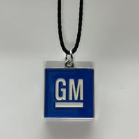 تعليقة الجميح ازرق حديد (مربع)