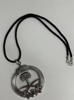 تعليقة سيفين ونخلة اطار فضي