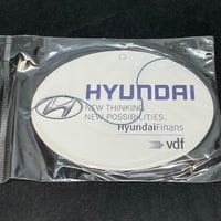 تعليقة هيونداي برائحة الفراولة