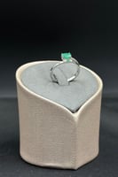 خاتم الماس وزن الذهب : 2.12 جرام وزن الألماس : 0.1...