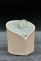 خاتم ذهب تصميم الماس عيار 18 وزن 1.4 جرام